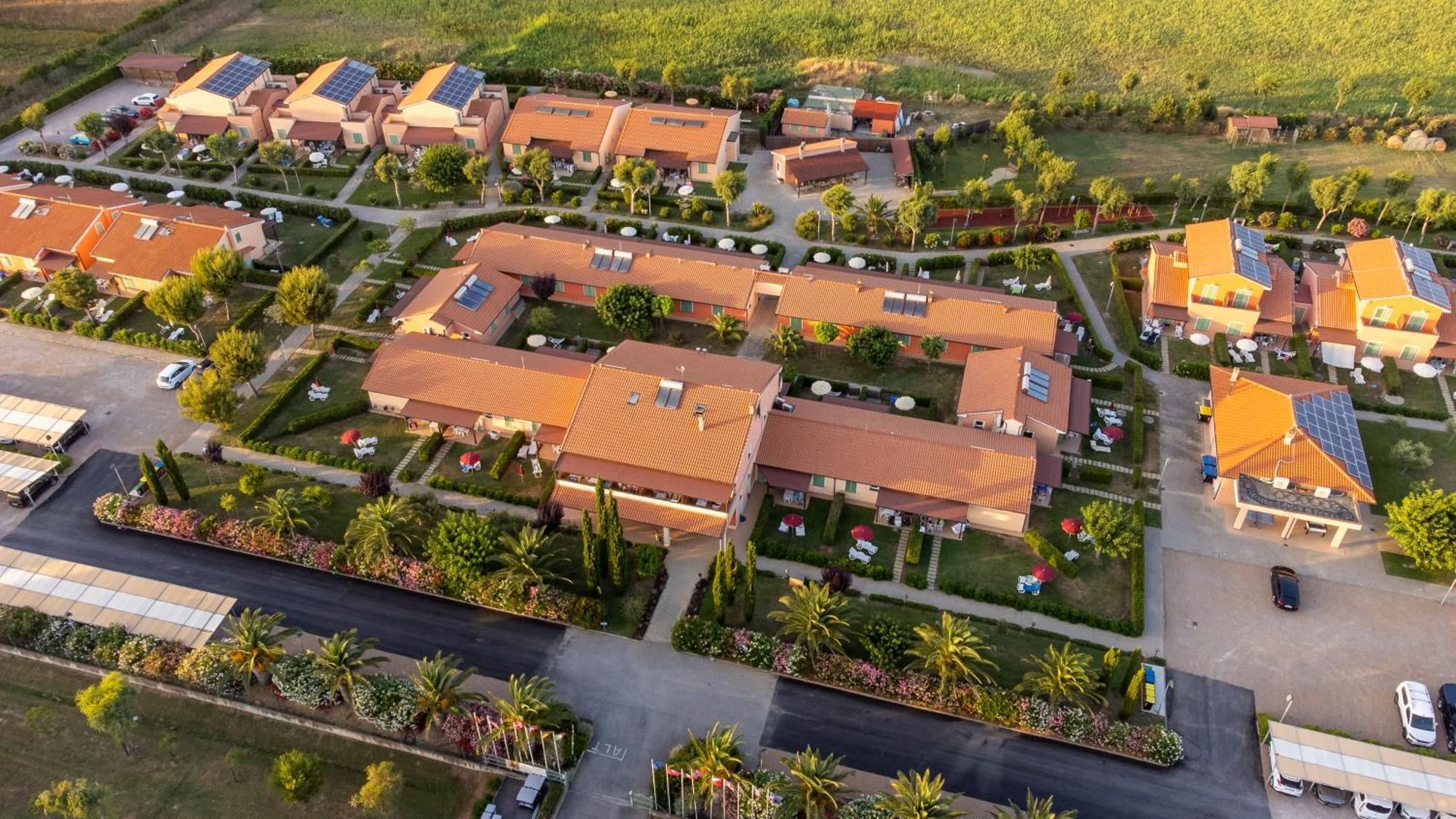 Rosa Dei Venti Aparthotel Vada Εξωτερικό φωτογραφία